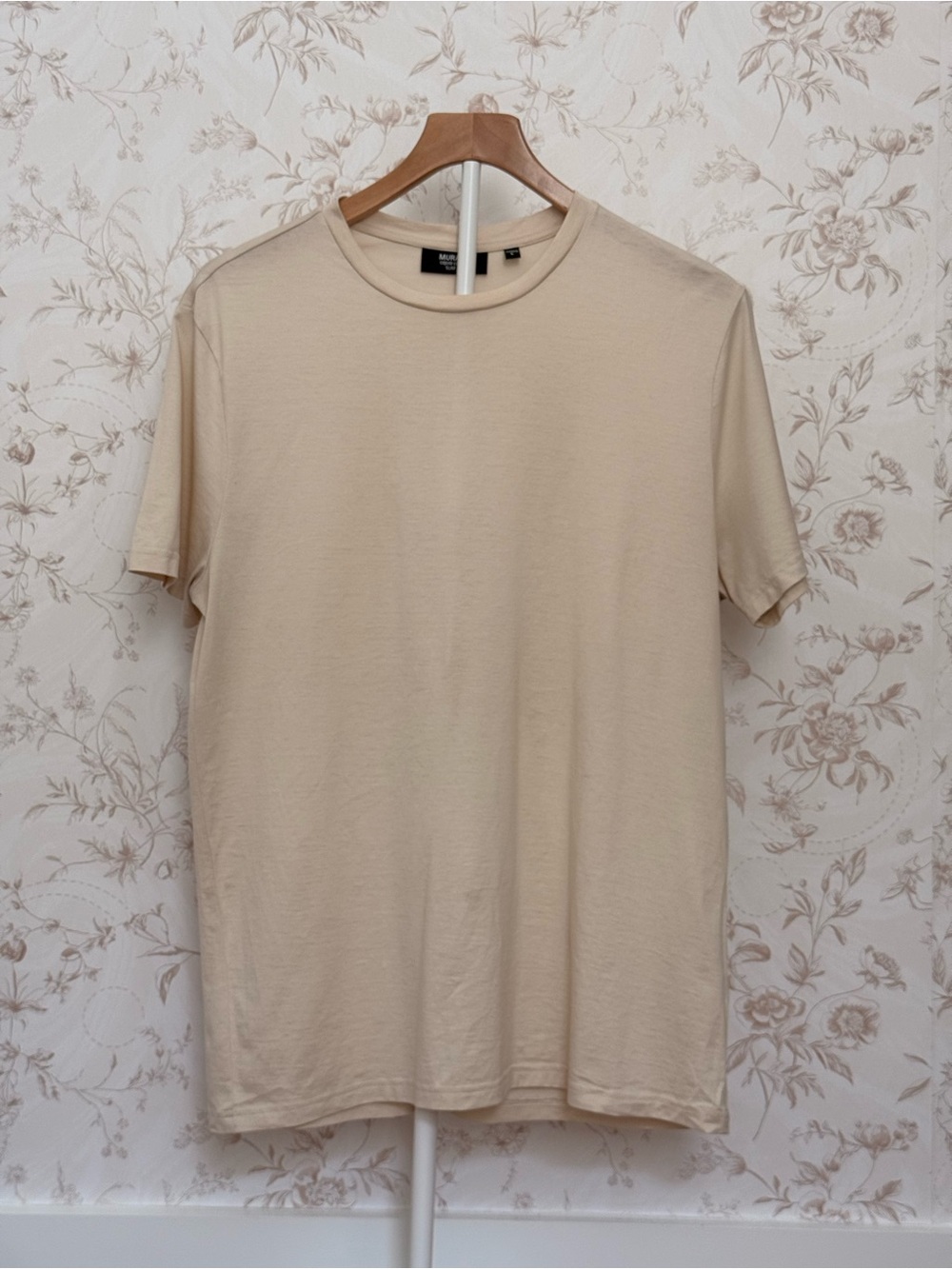 Murano Men's Crew Neck Short Sleeve T-Shirt in Beige